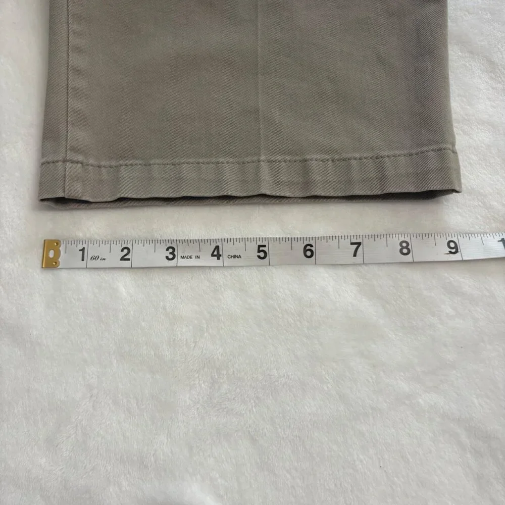 Dockers Mens Classic Fit Beige Khaki Pants W40 L32 Casual and Classic